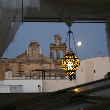 Guest House Europa 12 Sevilla Bagian luar foto