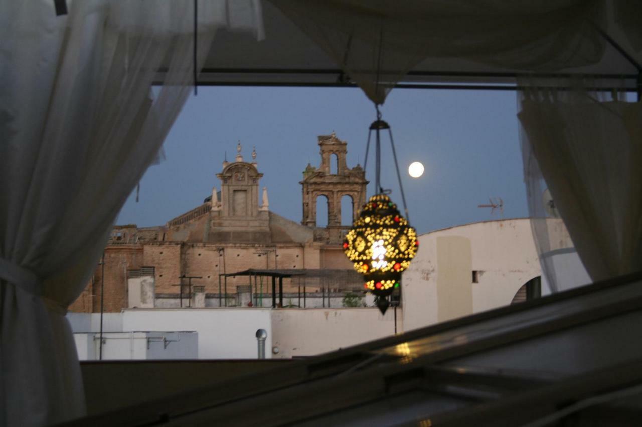 Guest House Europa 12 Sevilla Bagian luar foto