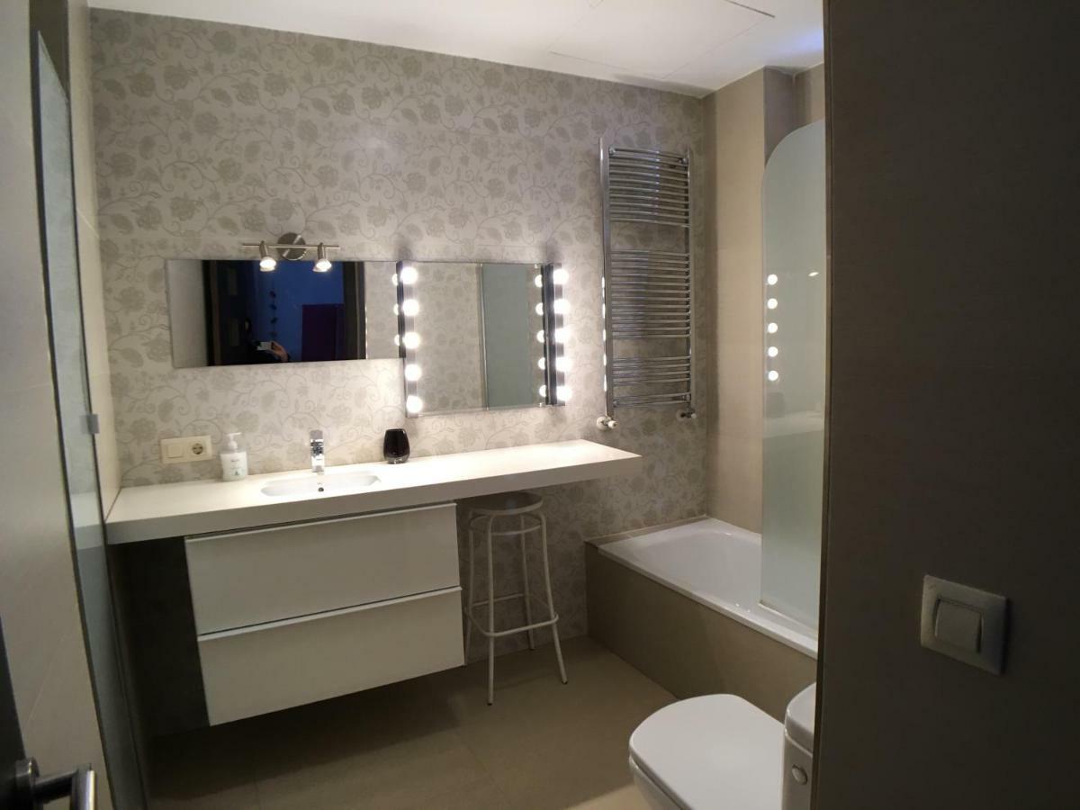 Guest House Europa 12 Sevilla Bagian luar foto