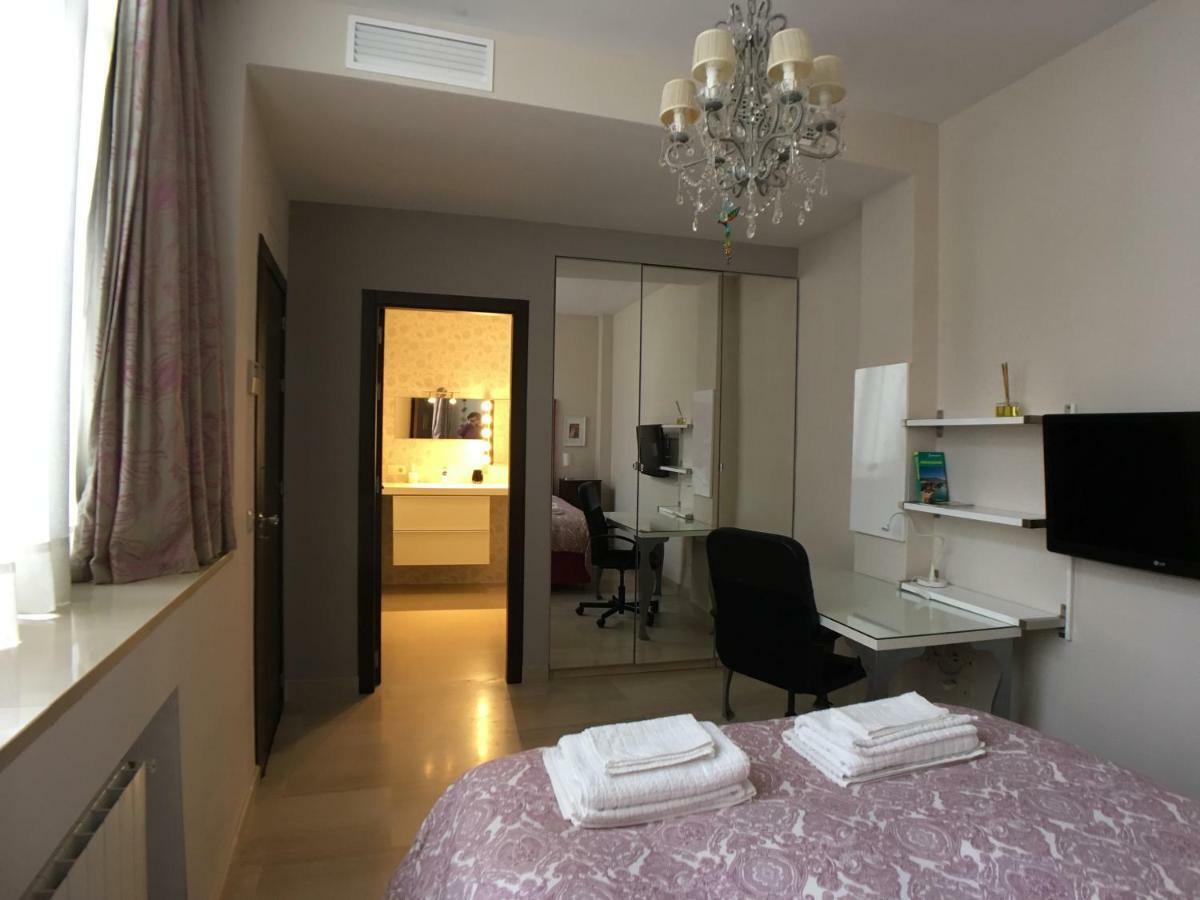 Guest House Europa 12 Sevilla Bagian luar foto
