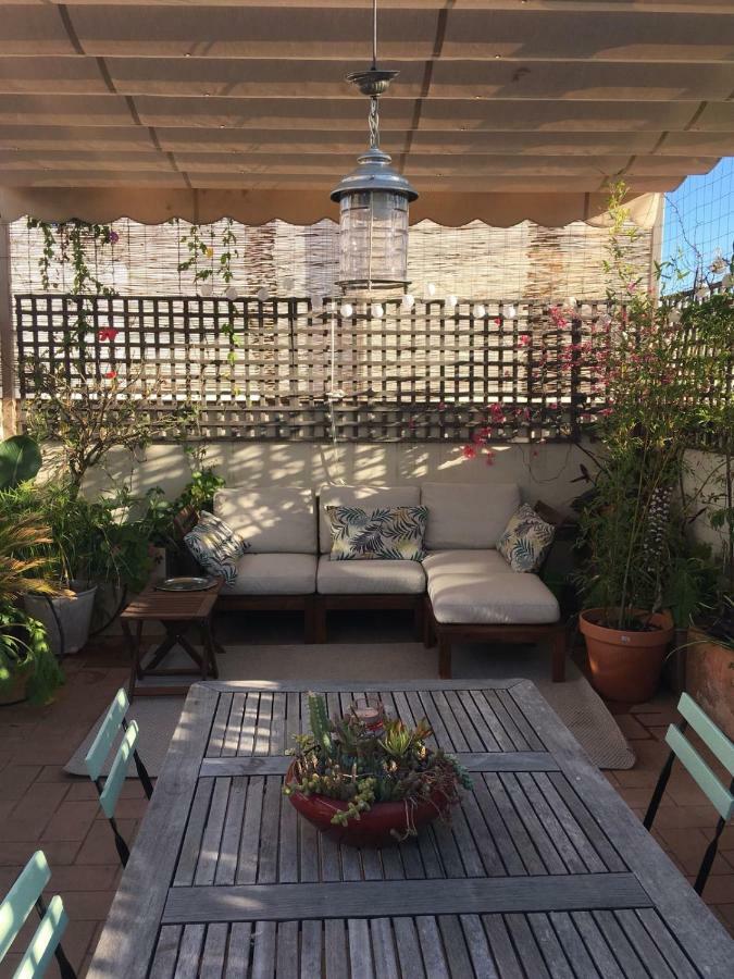 Guest House Europa 12 Sevilla Bagian luar foto